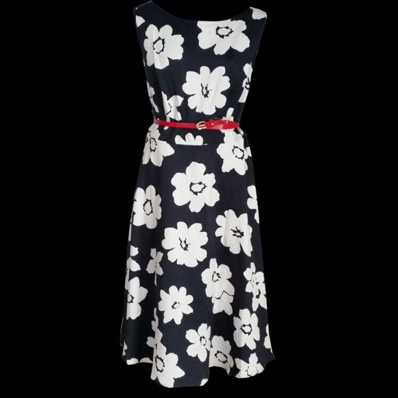 SALE!✨✨ Black White Belted Floral Sheath Dress✨✨ - Picture 2 of 3